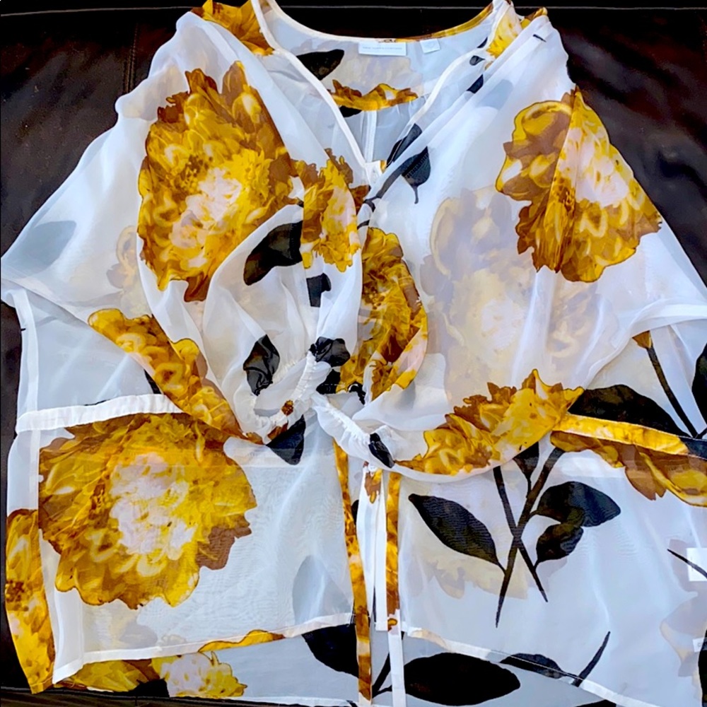 Stylish comfortable women’s shirt!